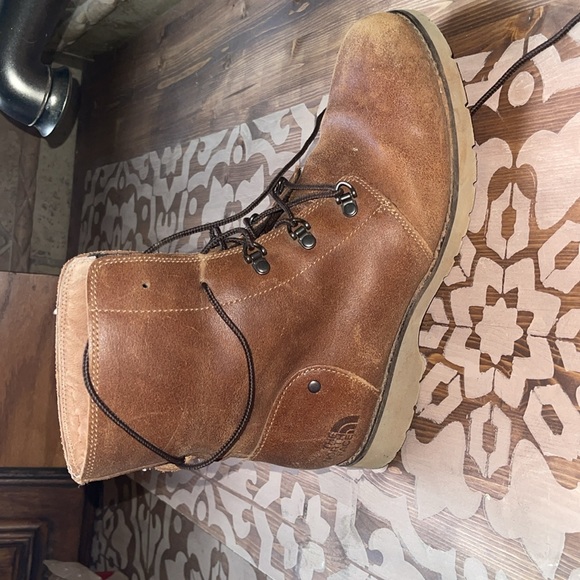 North face Hiking Boots - Picture 3 of 4